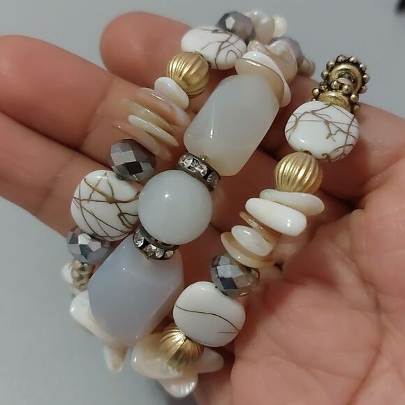 Jewelry - Boho Mixed Media Faux Chalcedony and MOP Beaded Coil Bracelet